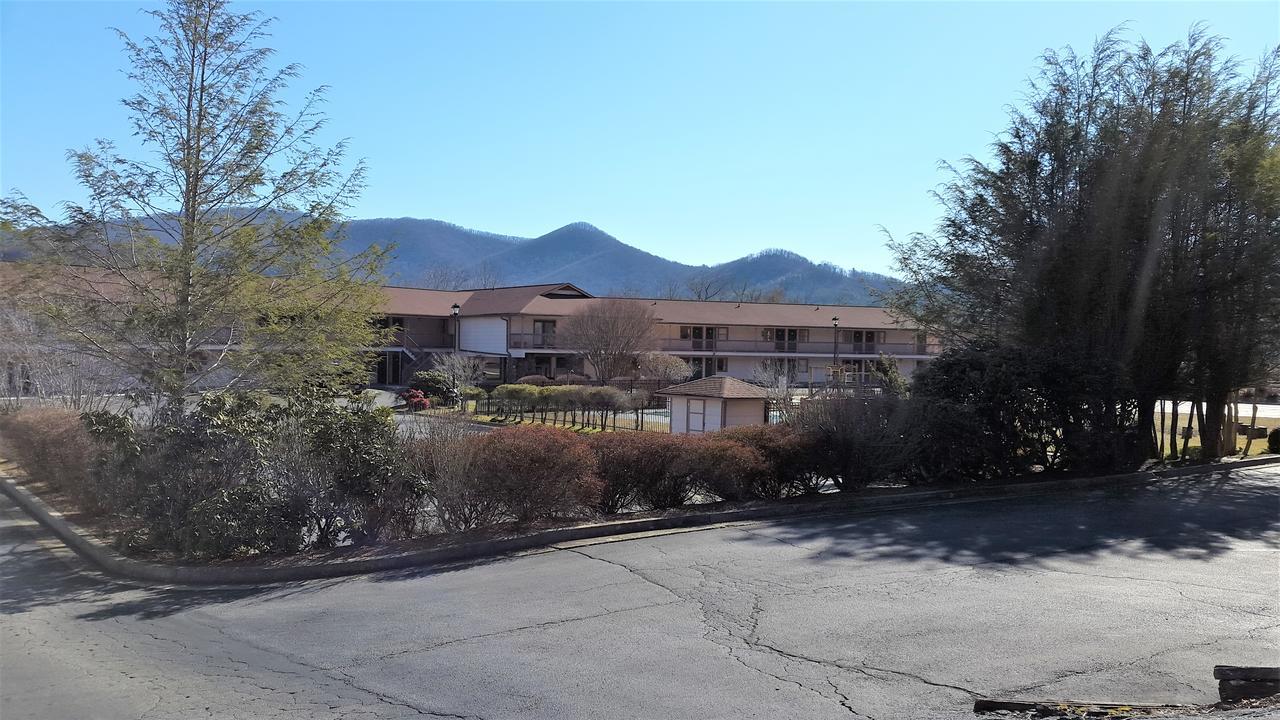 Mountain Valley Inn Dillard Exterior photo
